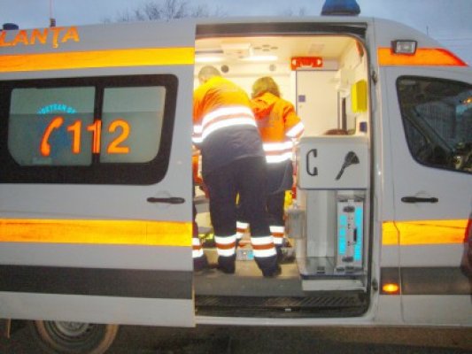 Bărbat de 79 de ani, accidentat pe trecerea de pietoni